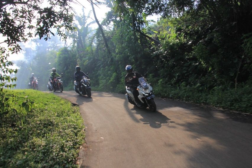 test ride Honda ADV 160