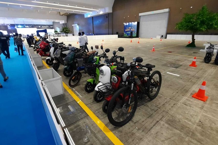 indoor test drive PEVS