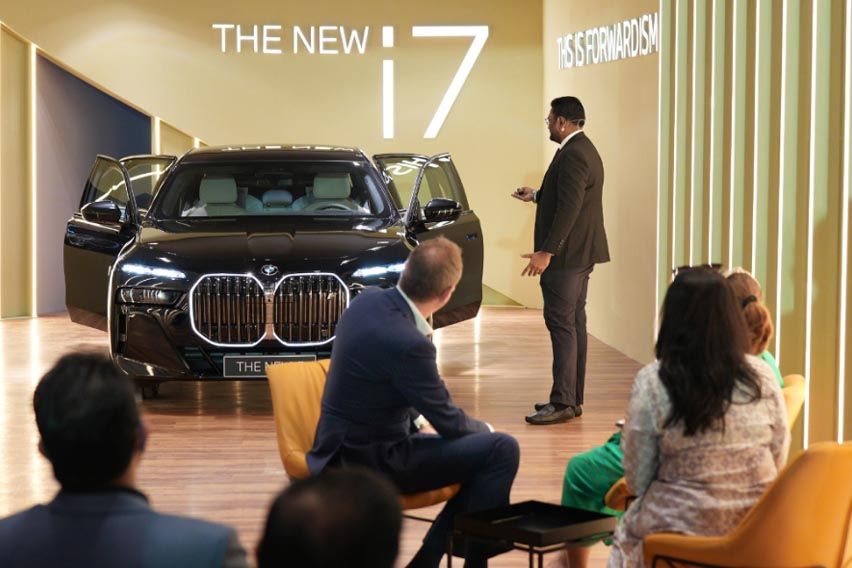 BMW i7 xDrive60 COMING SOON