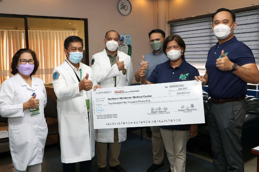 Isuzu PH donates P250K to Northern Mindanao Medical Center