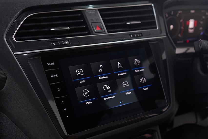  Volkswagen Tiguan Allspace Life features