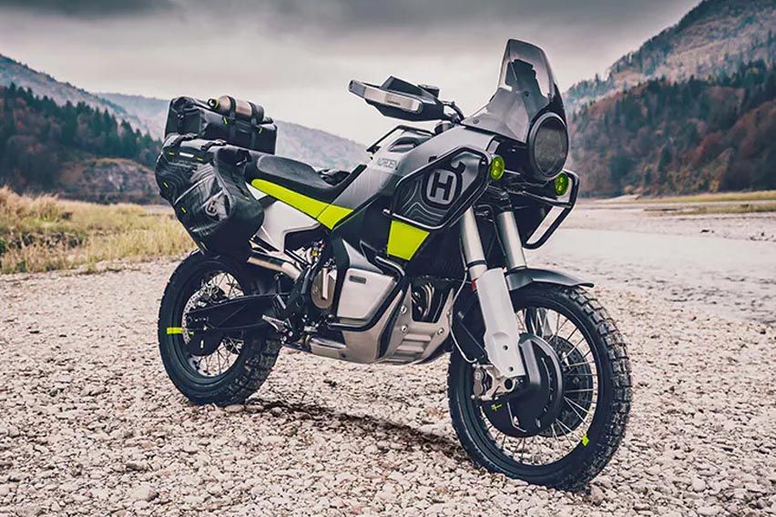  2022 Husqvarna Norden 901