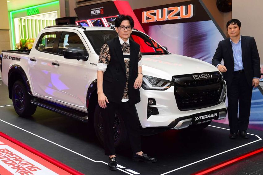 D-Max X-Terrain becomes design icon of the 2022 KL Fashion Week