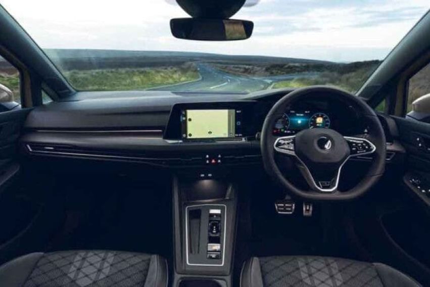 2022 Volkswagen Golf R-Line