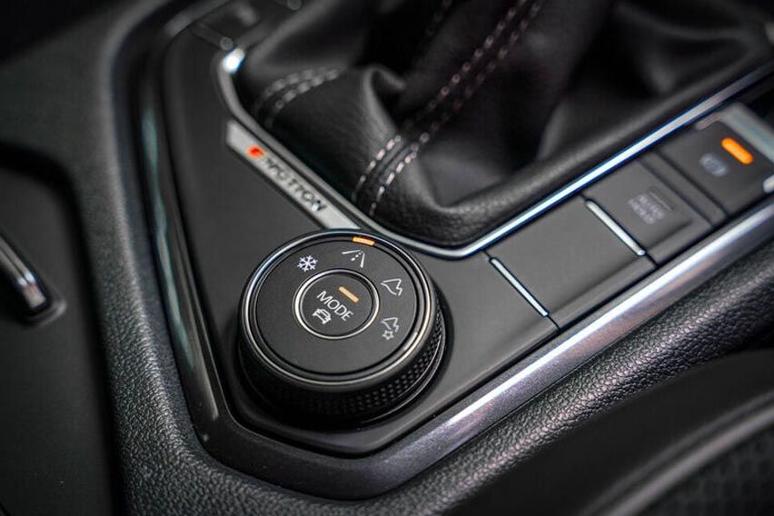 2022 Volkswagen Tiguan Allspace driving dynamics