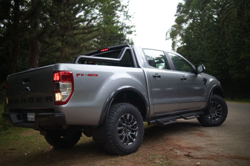 Ford Ranger FX4MAX SIDE
