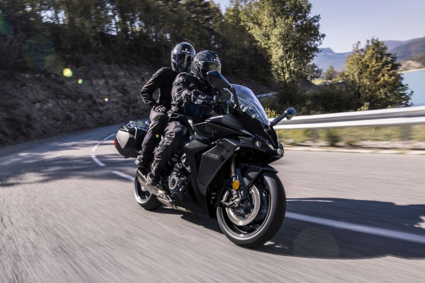 2022 Suzuki GSX-S1000GT
