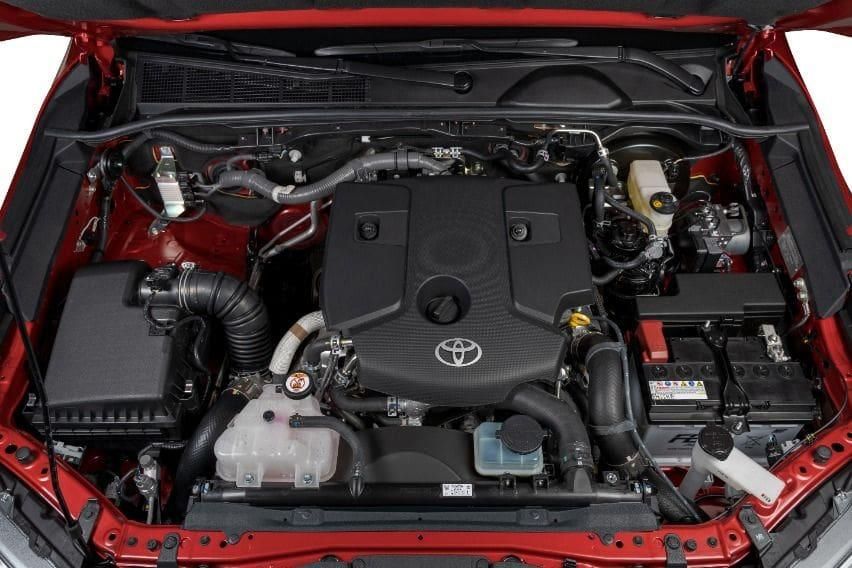 Toyota Hilux engine