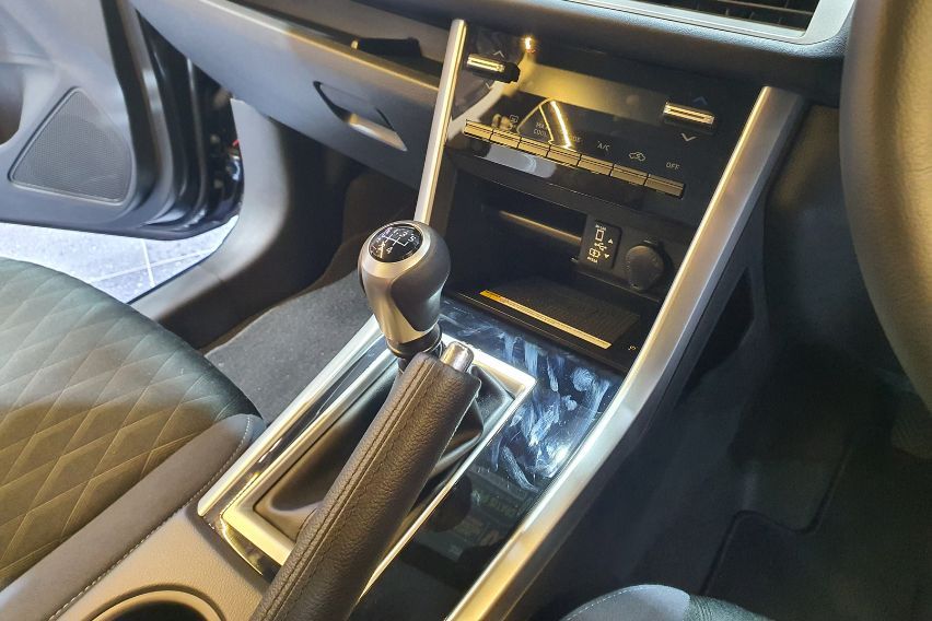 Mitsubishi New Xpander Cross