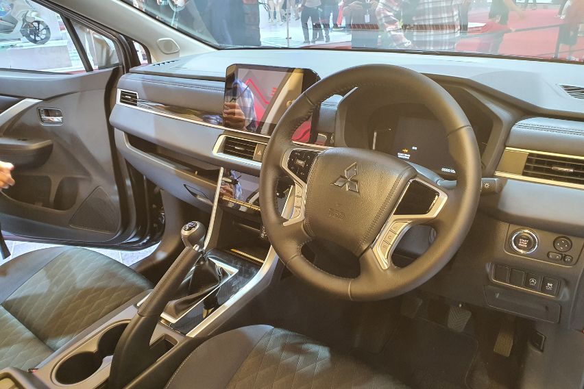 Mitsubishi New Xpander Cross