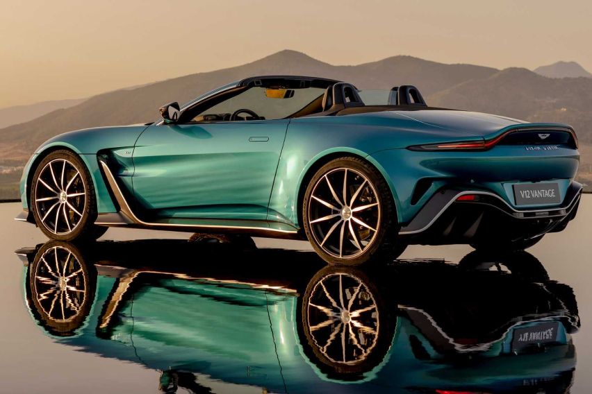 Aston Martin V12 Vantage Roadster