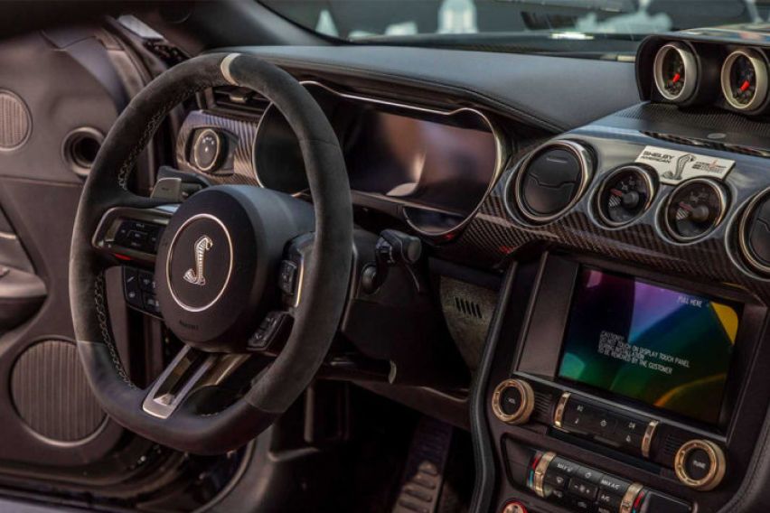 GT500 Code Red’s cabin