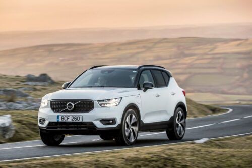 3 Volvo electrified SUVs win category awards at 2022 What Car? Electric Car Awards