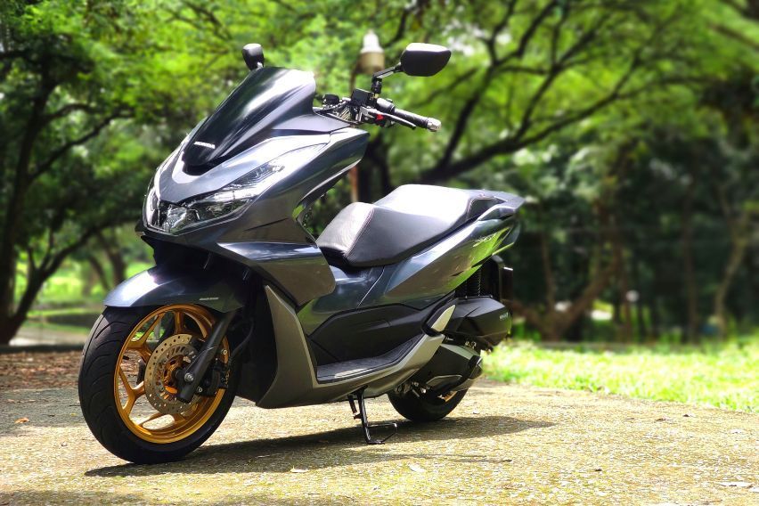 4 reasons why the 2022 Honda PCX160 is a gift to motorcyclists 