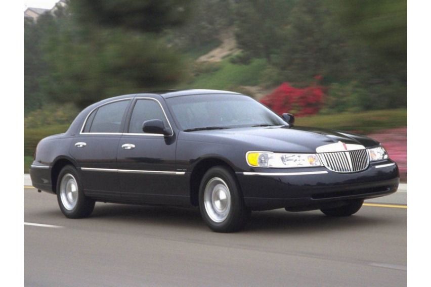 Lincoln Town Car 