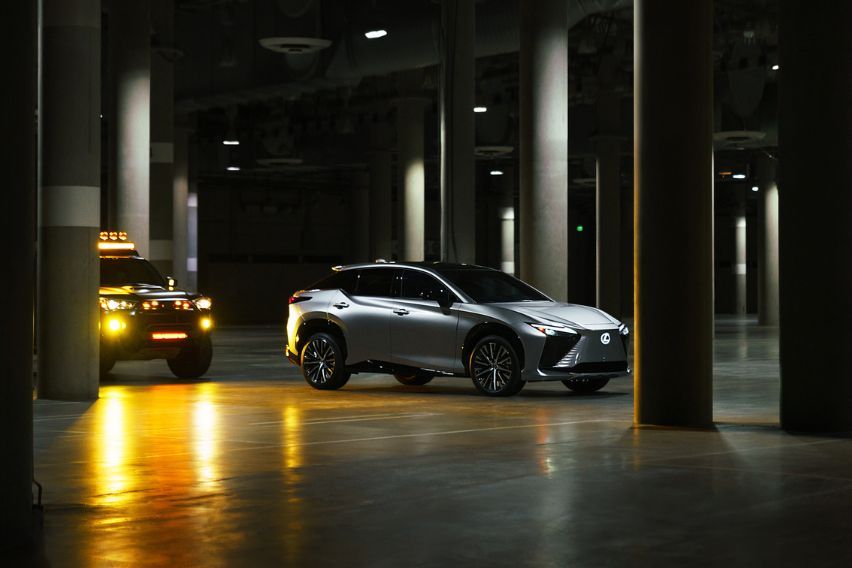 Lexus RZ 450e
