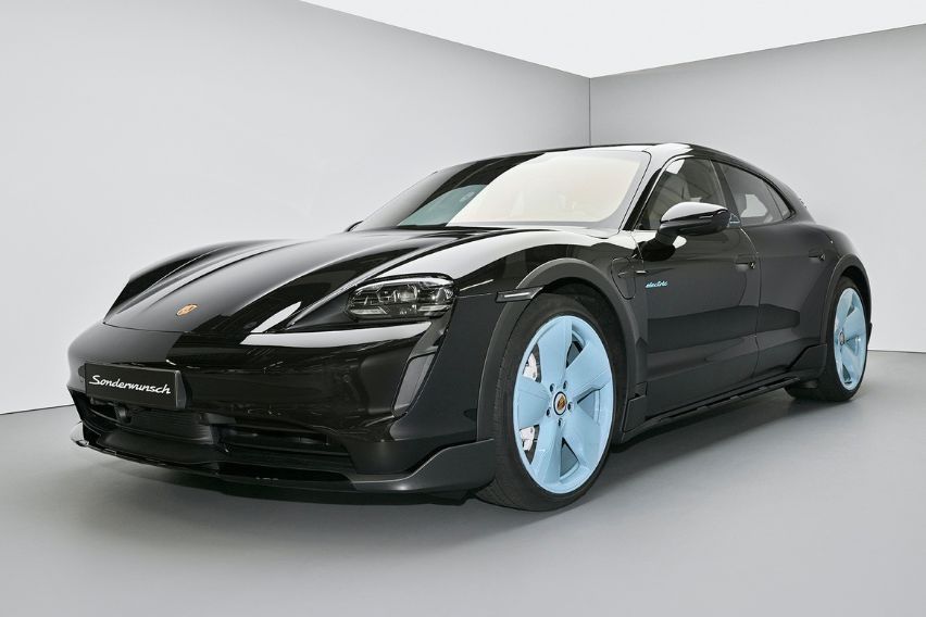 Porsche Taycan 4S Cross Turismo for Jennie Ruby Jane