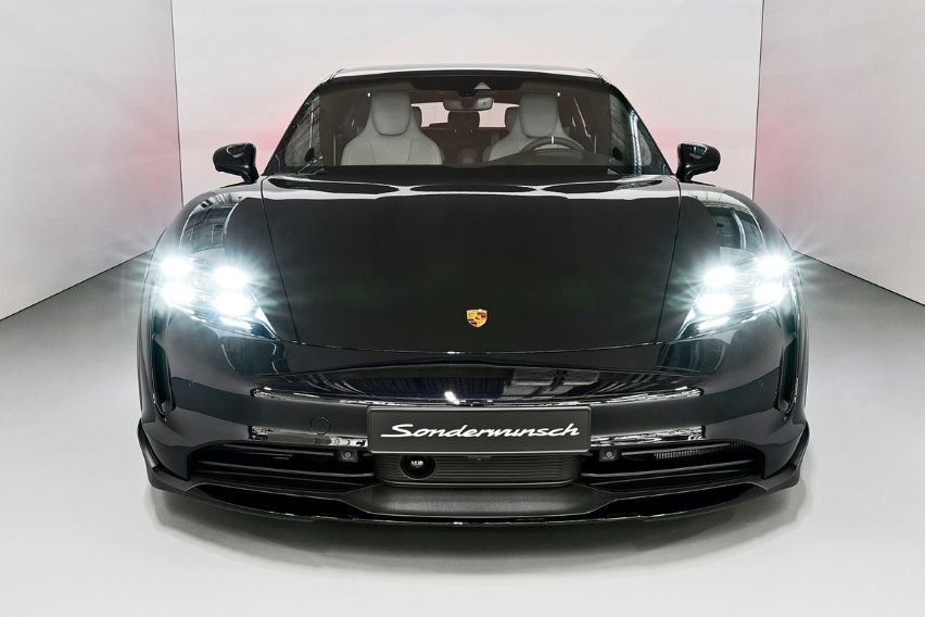 Porsche Taycan 4S Cross Turismo for Jennie Ruby Jane