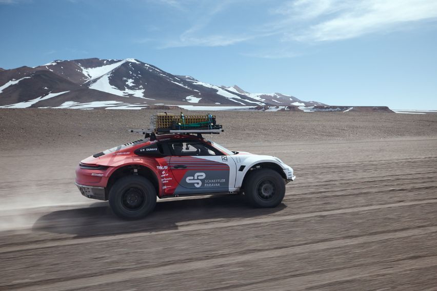 Porsche 911 climbs the slopes of world's highest volcano
