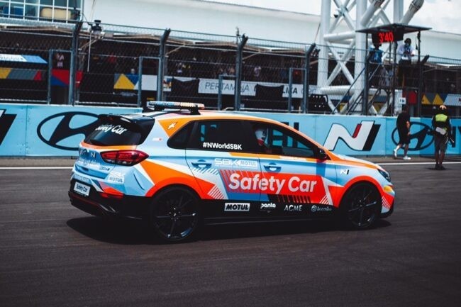 2022/11/Hyundai-i30-N-safety-car-WSBK-2022-2.jpg