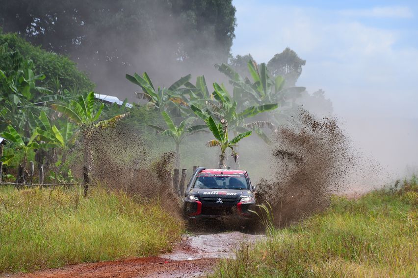 Team Mitsubishi Ralliart Triton 