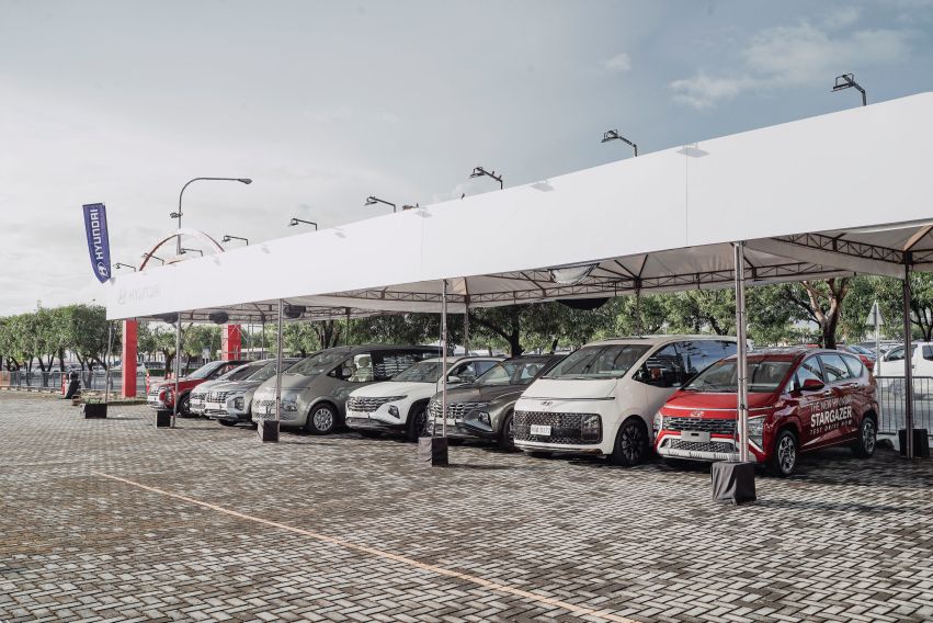 SM MOA Night of lights Hyundai Vehicles