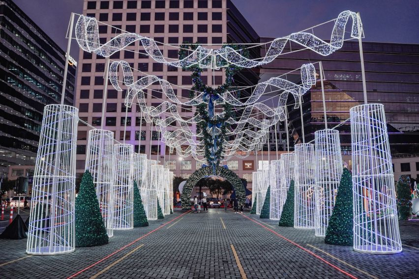 SM MOA Night of lights Entrance