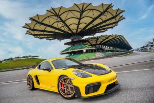 2022 Porsche 718 Cayman GT4 RS arrives in Malaysia, check what’s on offer