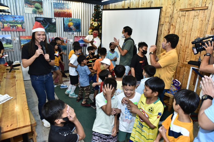 Ford Christmas Party with Gawad Kalinga