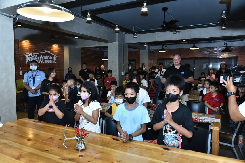 Ford Christmas Party with Gawad Kalinga