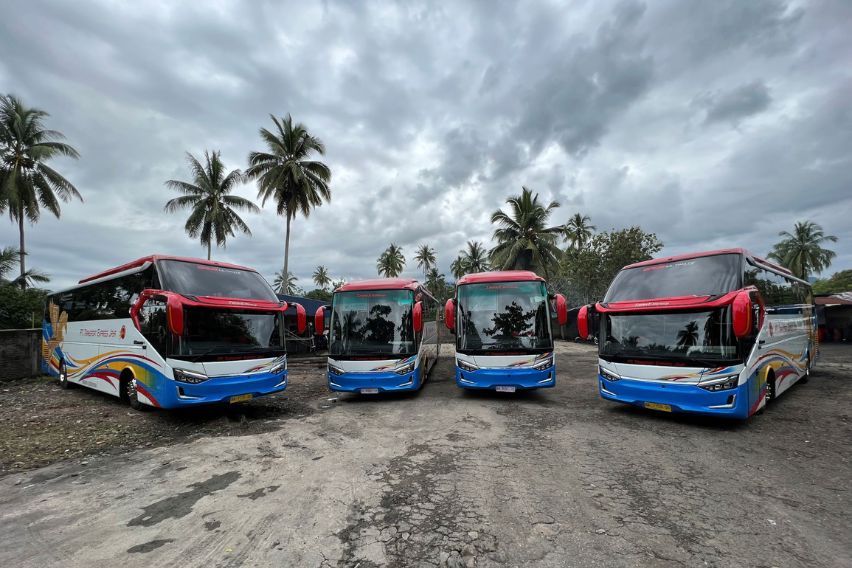 PO Express Jaya Gunakan Bus Hino RM 280 untuk Armada Baru Lintas Sumatra