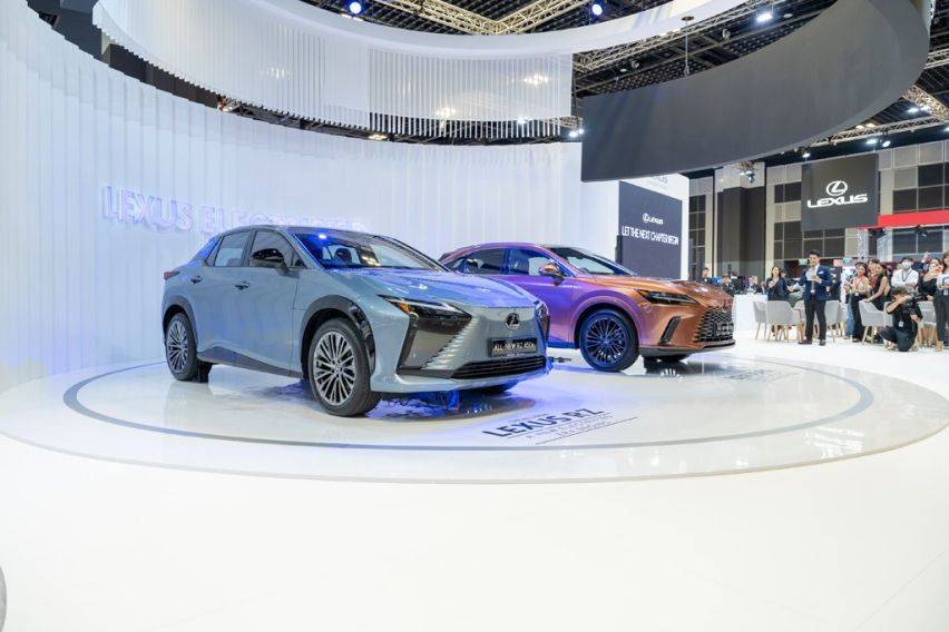 Singapore Motor Show 2023: Lexus RX Hybrid and Electric RZ showcased Singapore Motor Show 2023: Lexus RX Hybrid and Electric RZ showcased