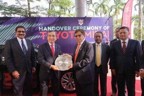 Second-generation Toyota Mirai in Malaysia; first 5 units delivered 
