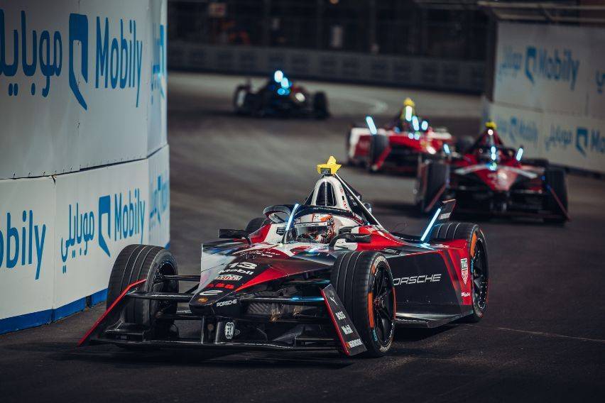 Double victory for Wehrlein at Diriyah E-Prix with Porsche 99X Electric ...