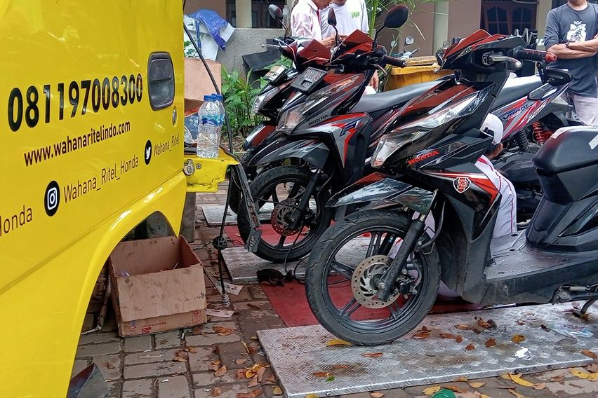 wahana honda x forwot