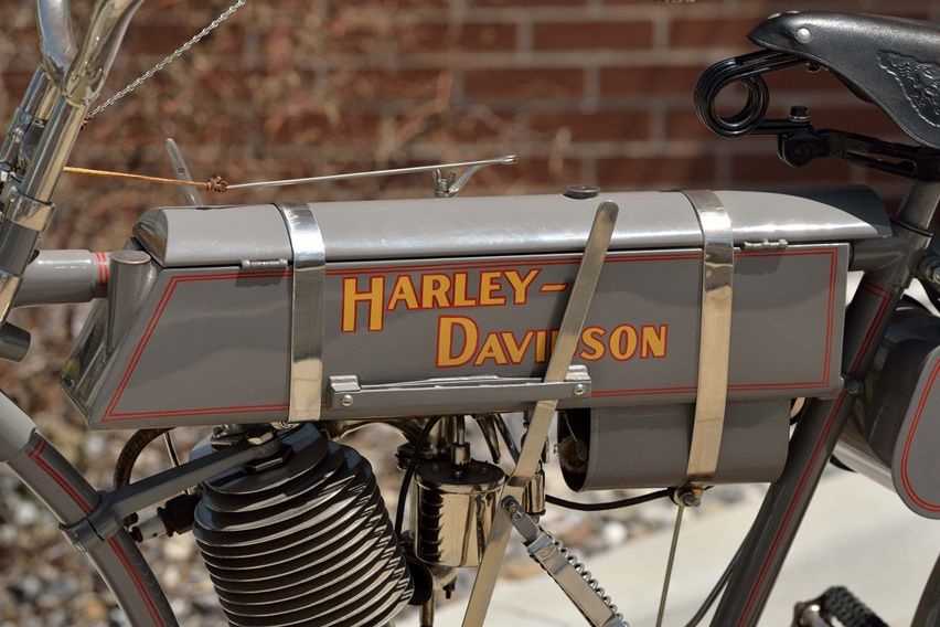Harley-Davidson Strap Tank