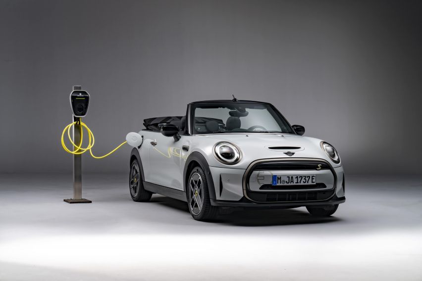 MINI Cooper SE Convertible debuts in Europe; limited to 999 units