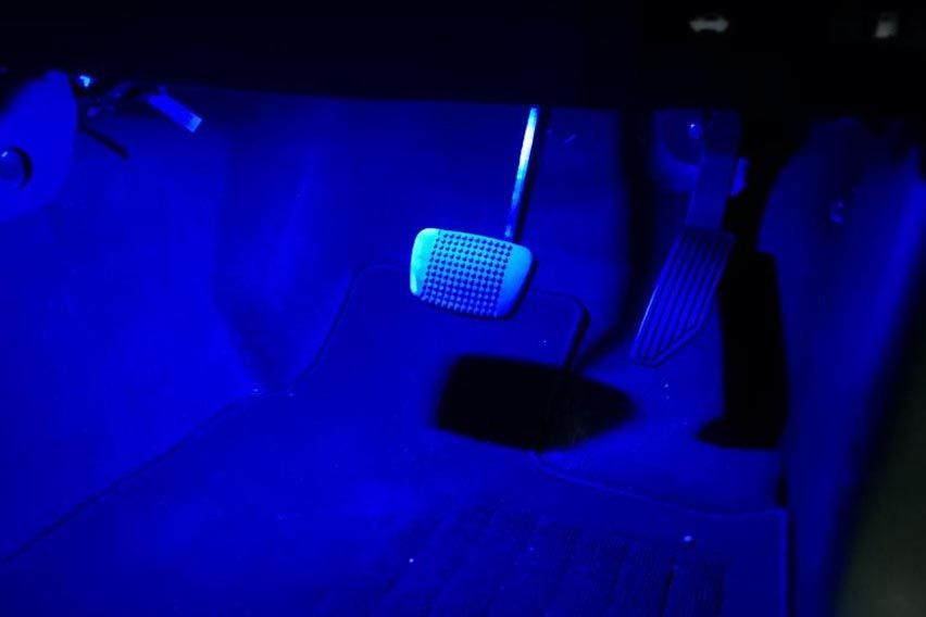 2023 Isuzu D-Max ambient lighting