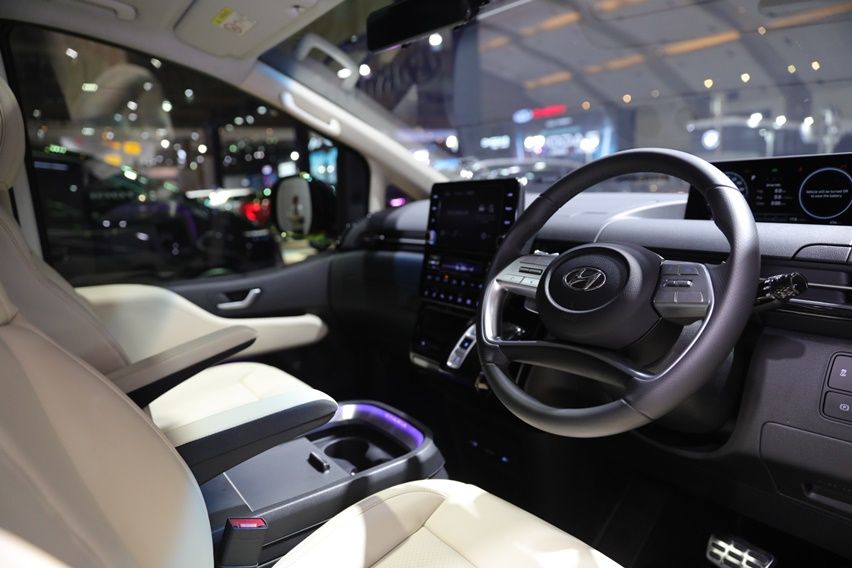 Hyundai Staria x Lombardi