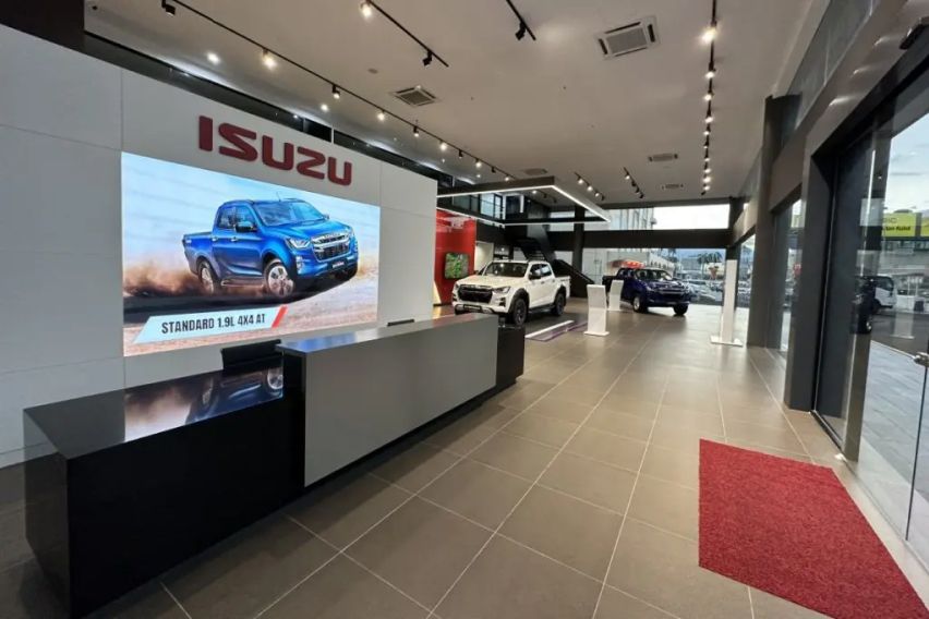 new Weng Fatt Otomobil Isuzu 3S Centre