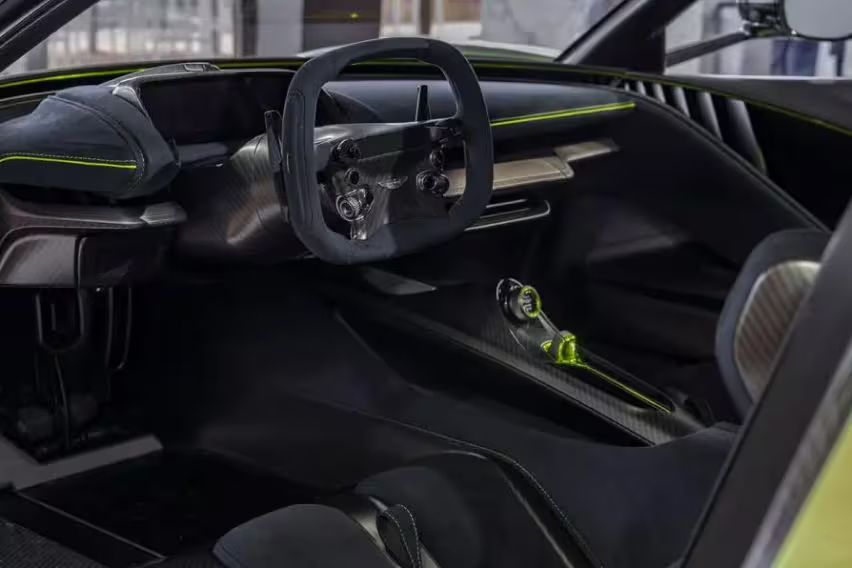2023 Aston Martin Valhalla