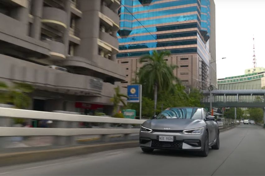 2023 Kia EV6 GT-Line Front 2 on the Road