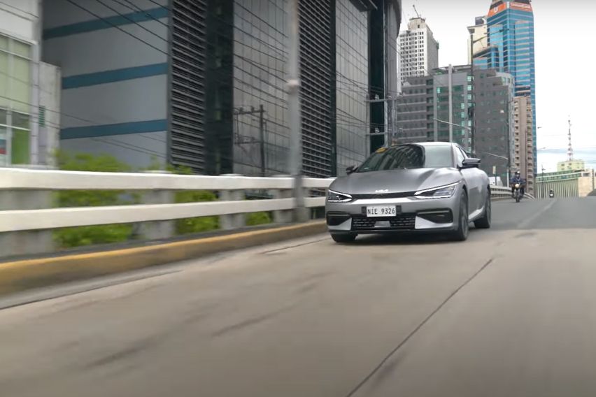 2023 Kia EV6 GT-Line Front on the Road