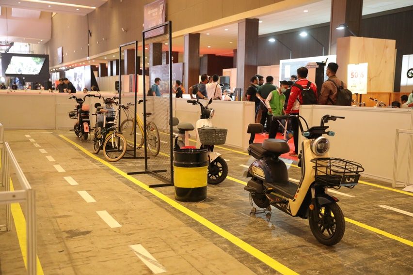 Test Ride motor listrik IIMS 2023