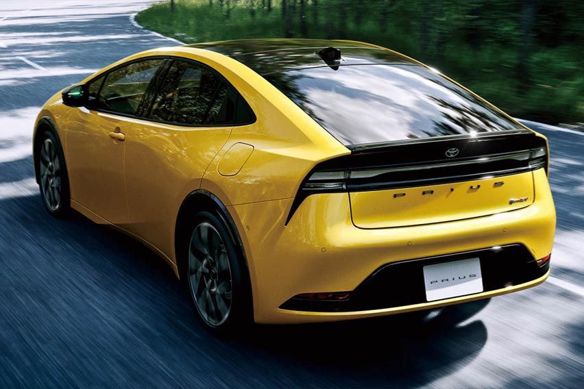 new Toyota Prius PHEV variant 