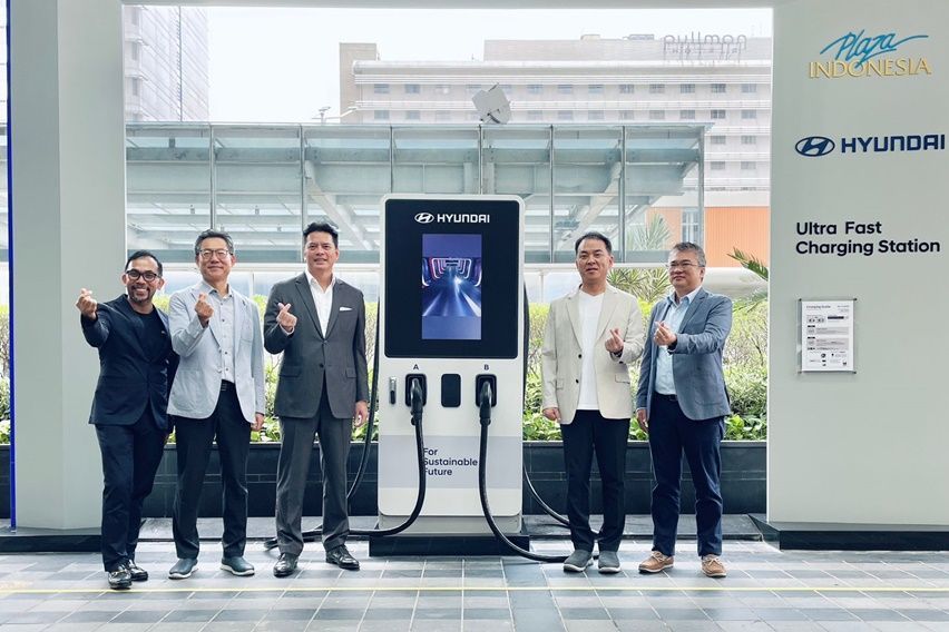 Hyundai Sediakan Ultra Fast Charging Station di Plaza Indonesia, Pertama dan Tercepat