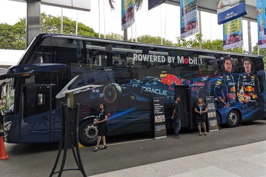 Mobil1 ExxonMobil Lubricants GJAW 2023 racing simulator