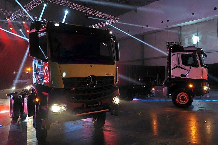 Daimler Indonesia Rilis Truk Mercedes Benz Actros Dan Arocs Euro 5 2659