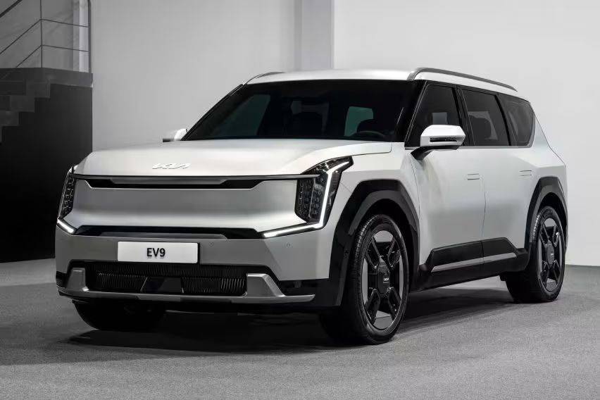 Kia reveals first images of EV9 electric SUV Kia reveals first images of EV9 electric SUV