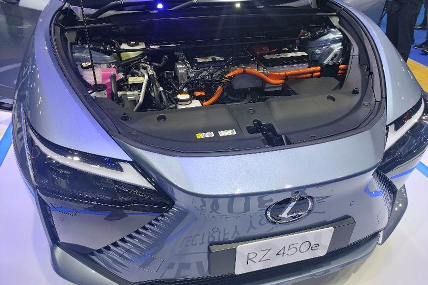Lexus RZ 450e engine